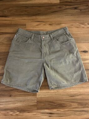 Carhartt Tan Women’s Work Shorts Size 14